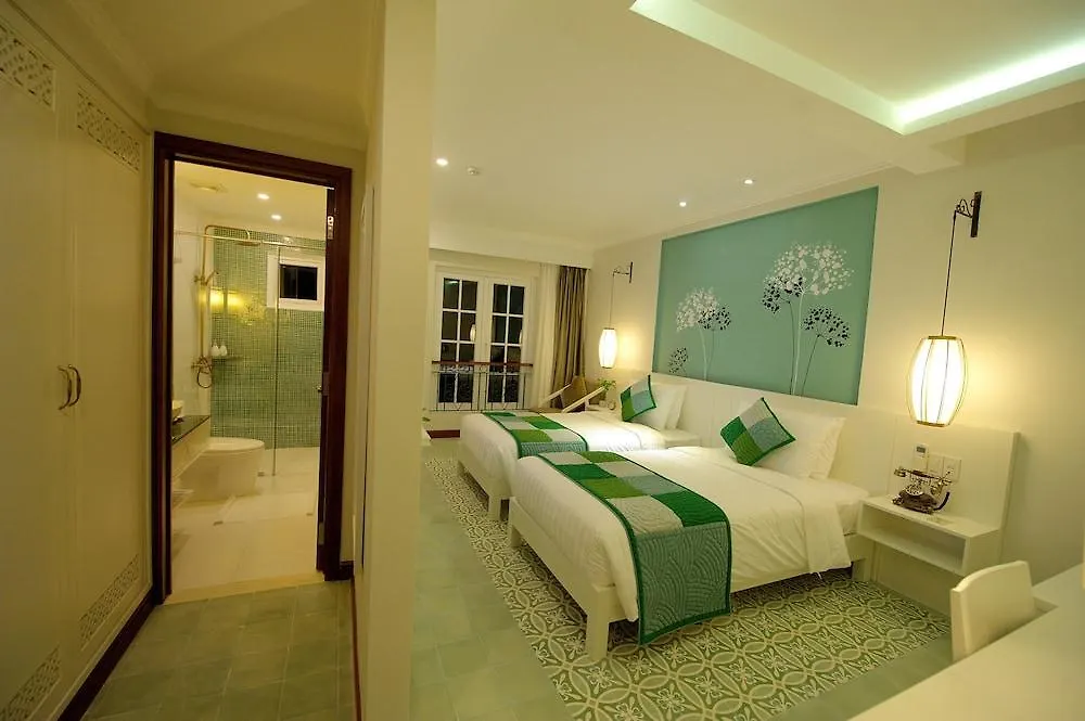 Lantana Boutique Hoi An Hotel 4*,